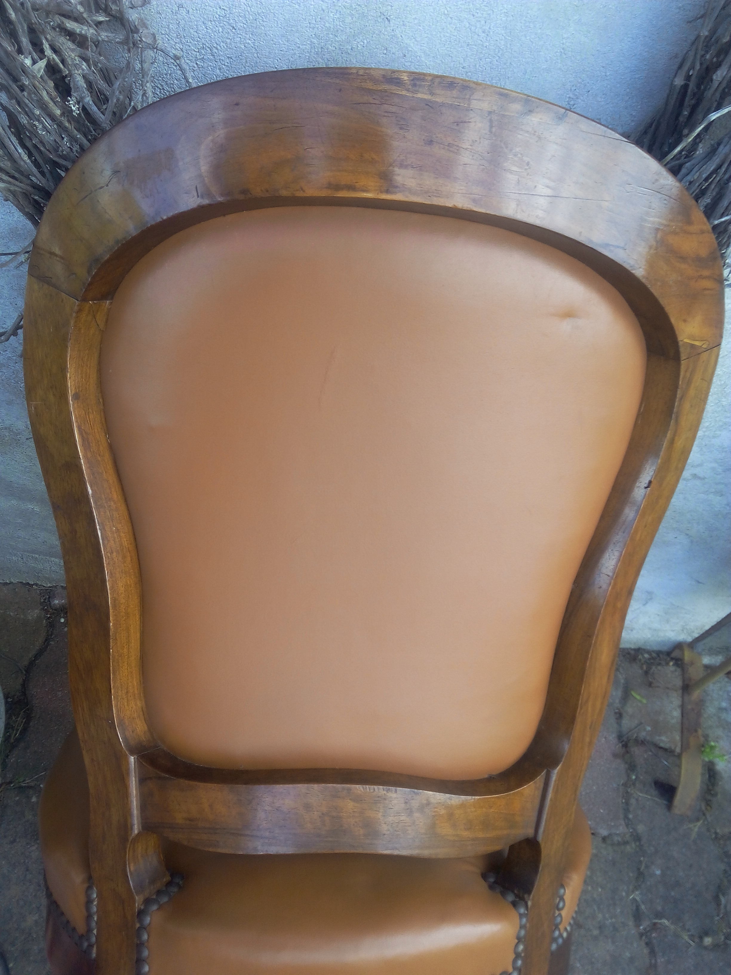 Chaise Louis Philippe en noyer massif