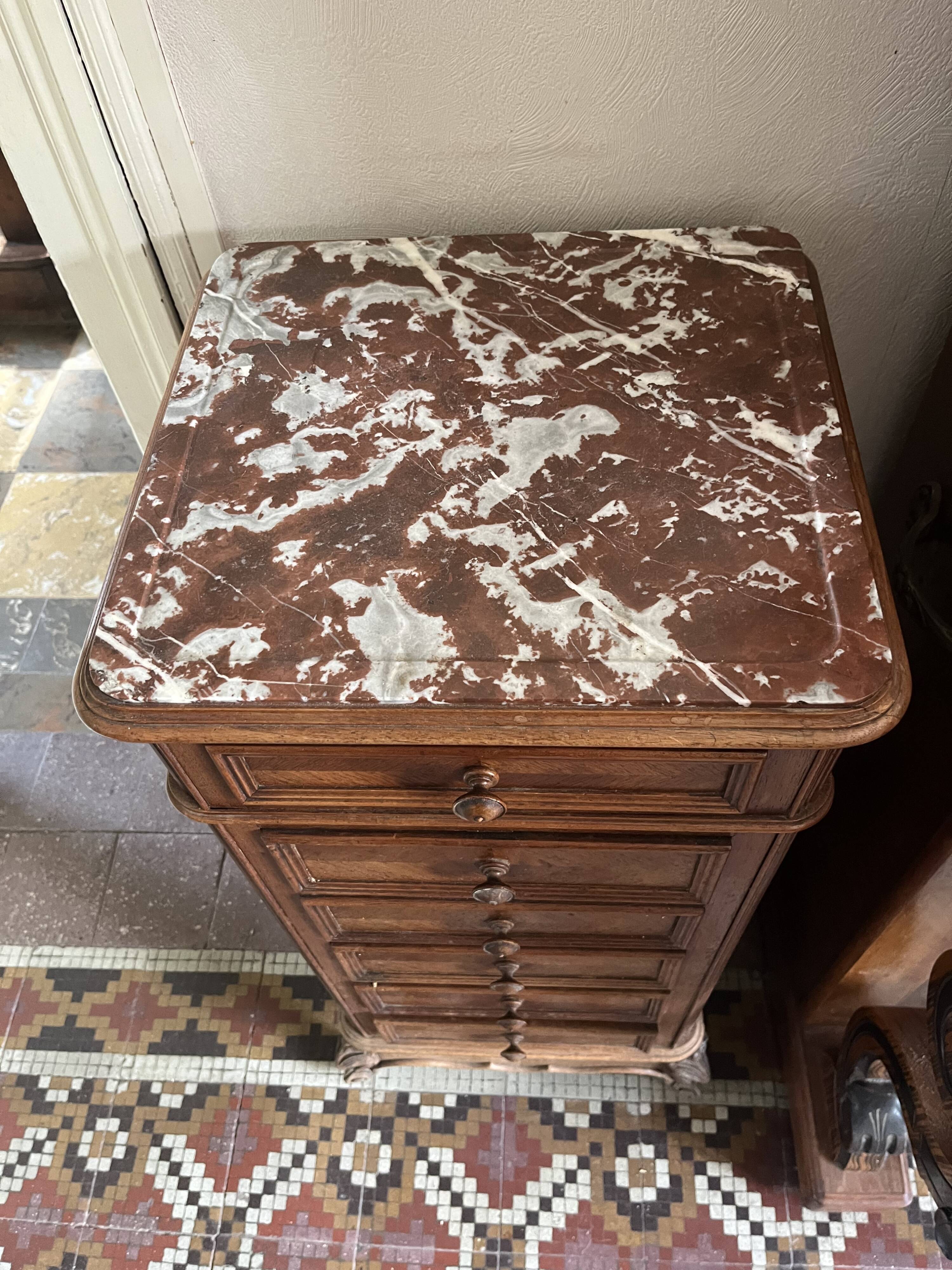 Weekly chest of drawers
