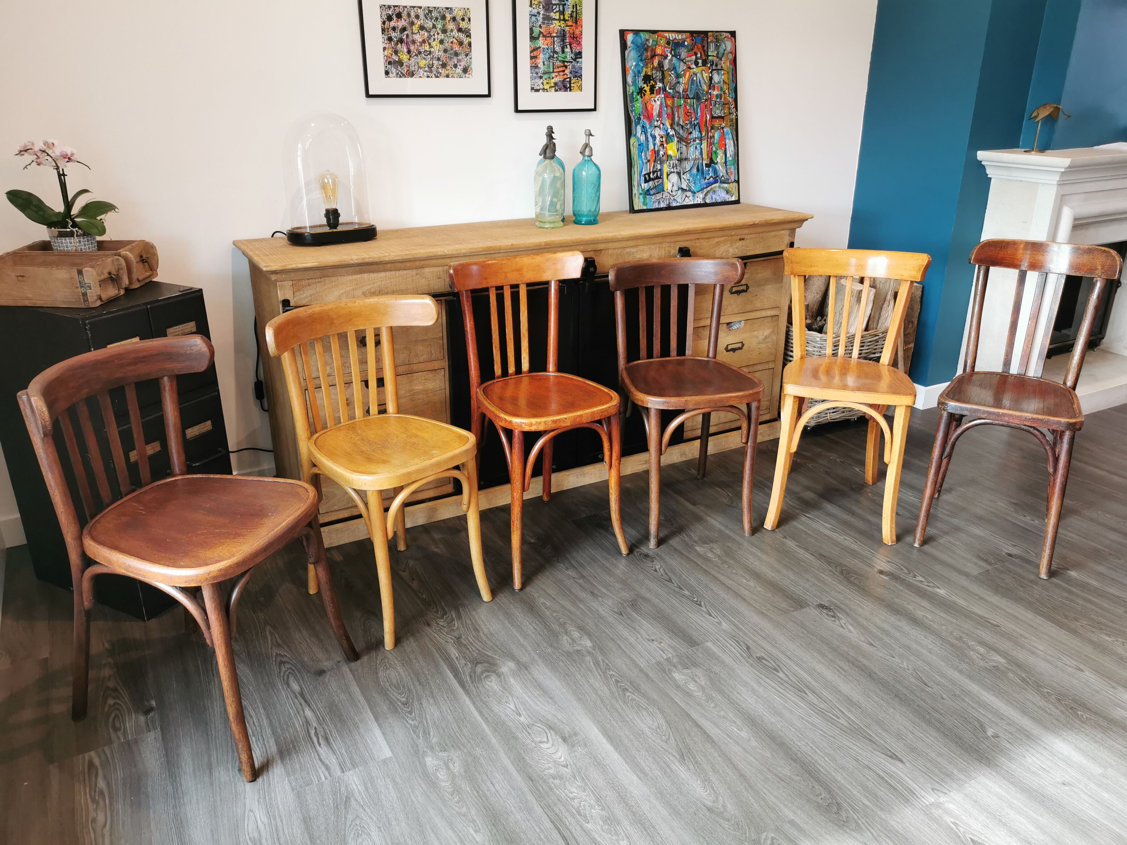 Series of 6 mismatched bistro chairs Mahieu and Luterma