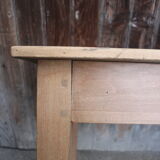 Table bureau