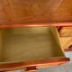 Buffet en bois ornement en rotin