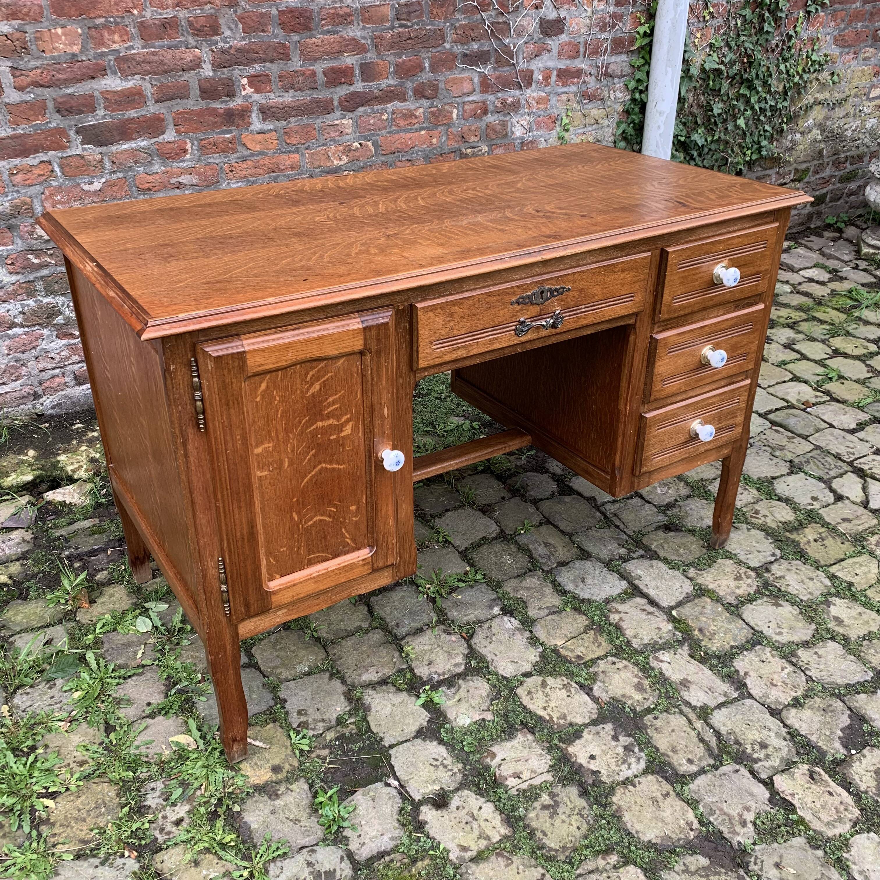 Bureau années 40