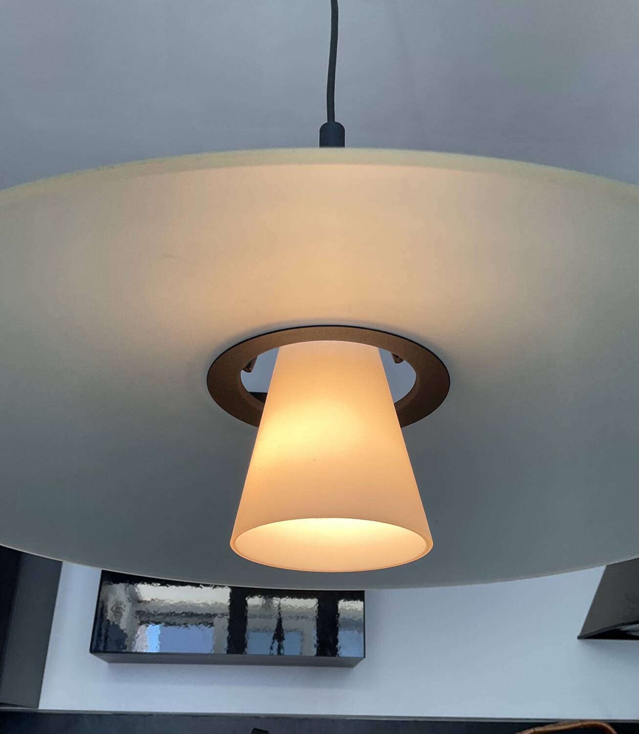 Postmodern Helestra Leuchten pendant light in opaline and frosted glass
