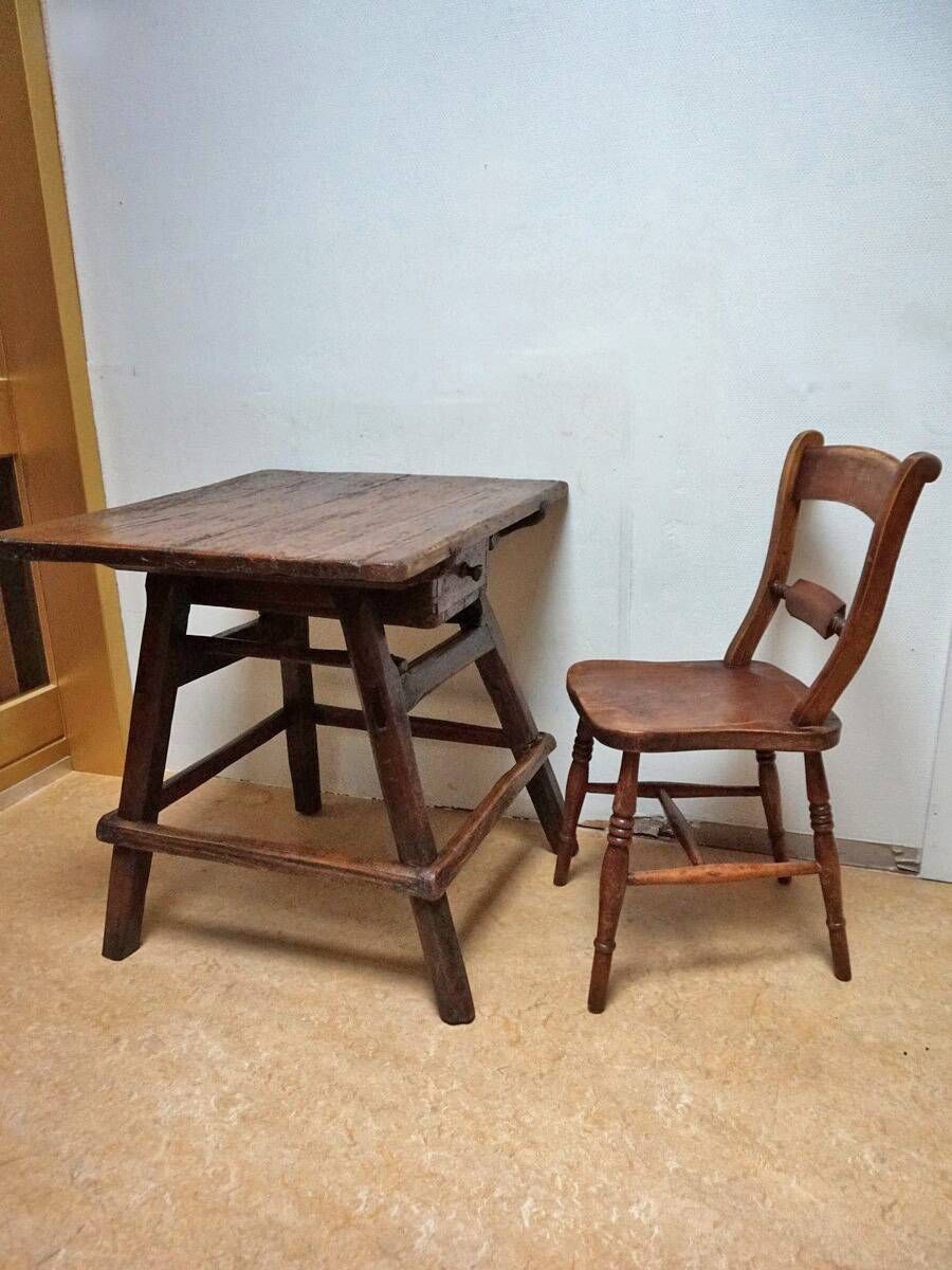 Small size Antique Bankers/ Rent or Merchant Table, late 18th C.