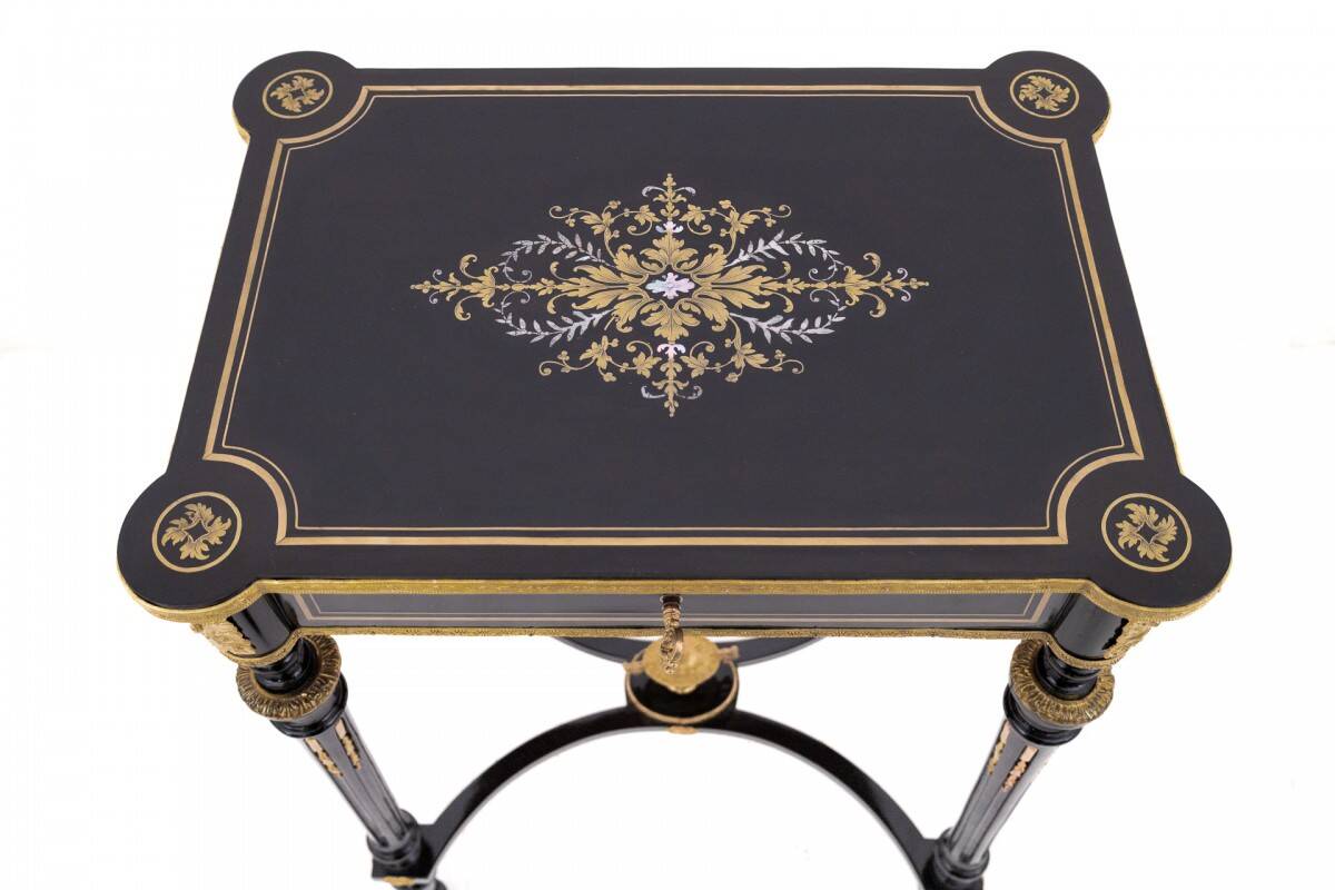 Stylish opening table, Napoleon style console, France.