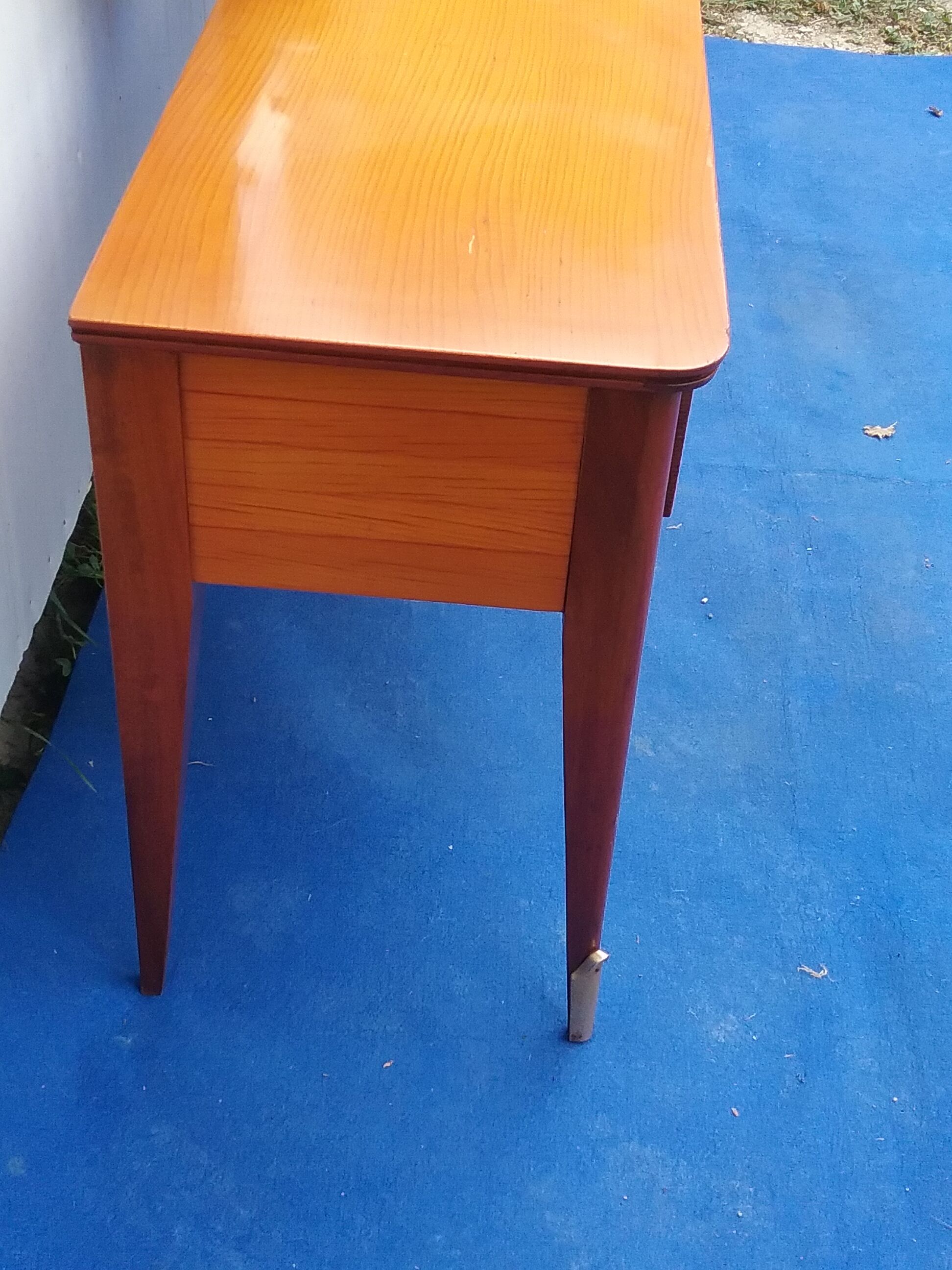Vintage triptych console