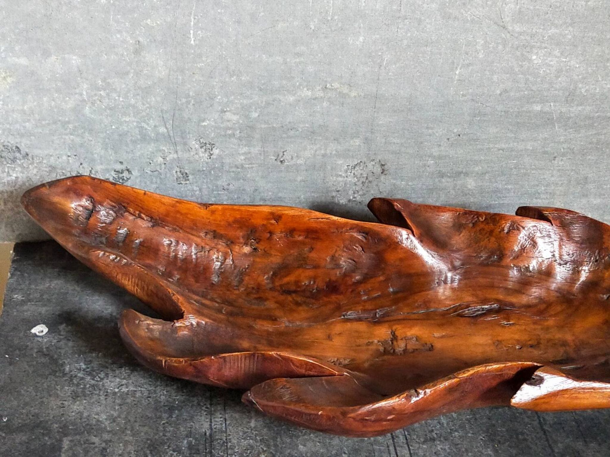 Coupe feuille en bois massif sculptée XXL ancienne