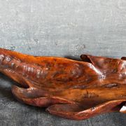 Coupe feuille en bois massif sculptée XXL ancienne