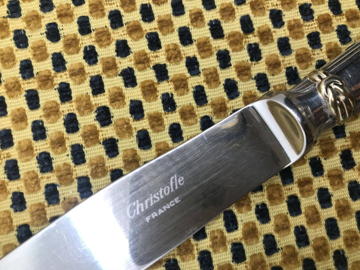 Christofle silver-plated knife, Océana model - gold rings