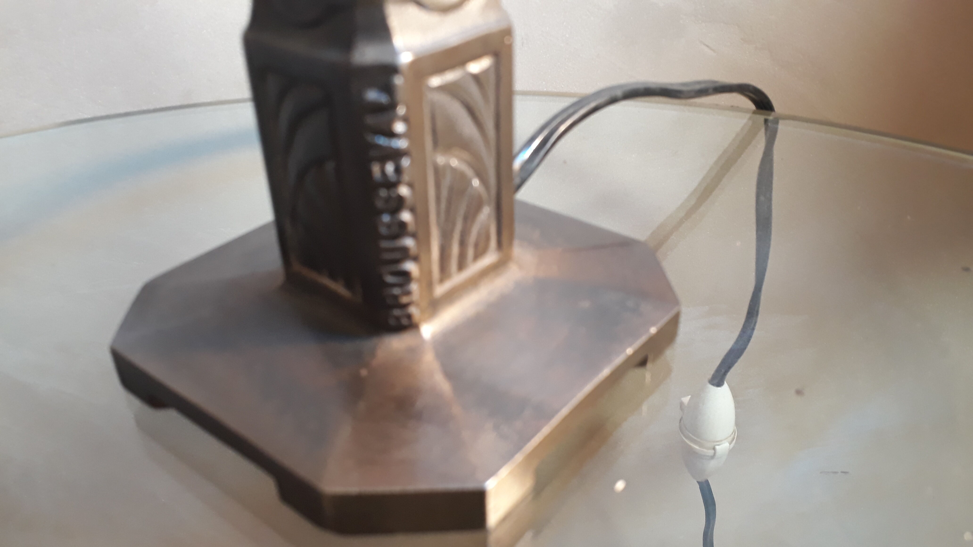 1920 steel cast iron lamp sign of bush house and tulip muller and brother not sign