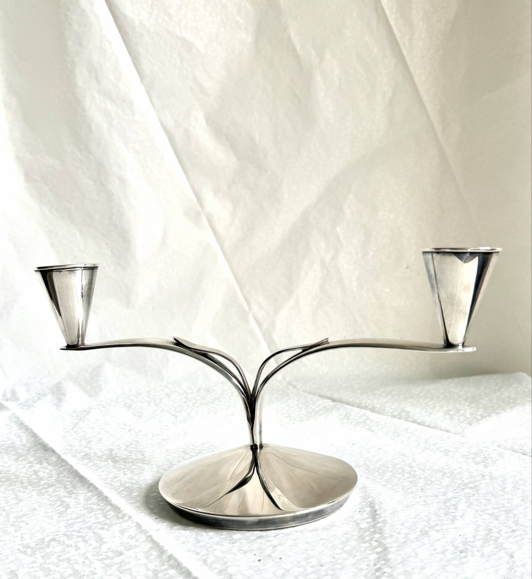 Bougeoir double en argent massif de style Art Déco danois