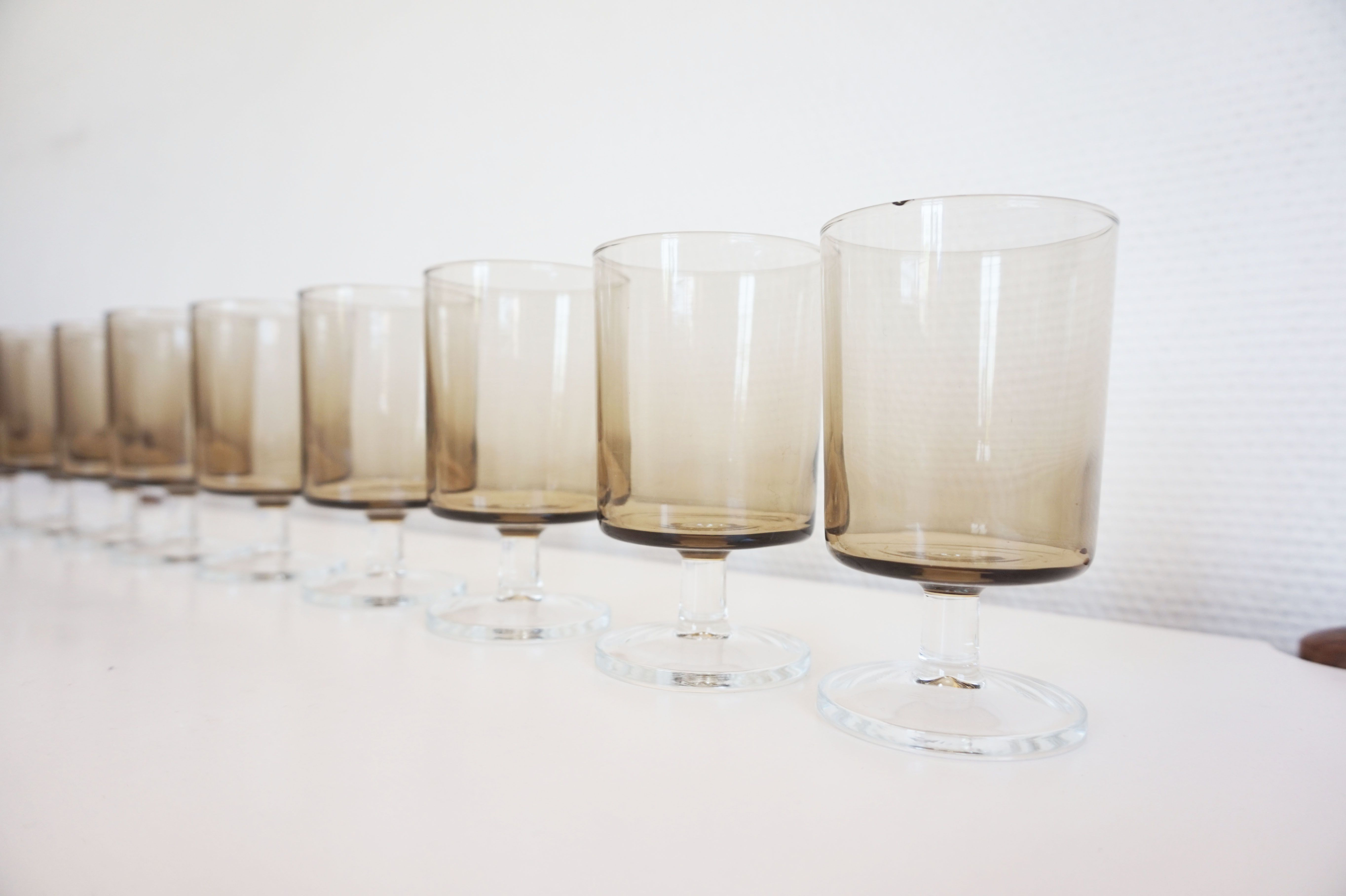 Lot of 10 1970 Luminarc black smoky glass walking glasses