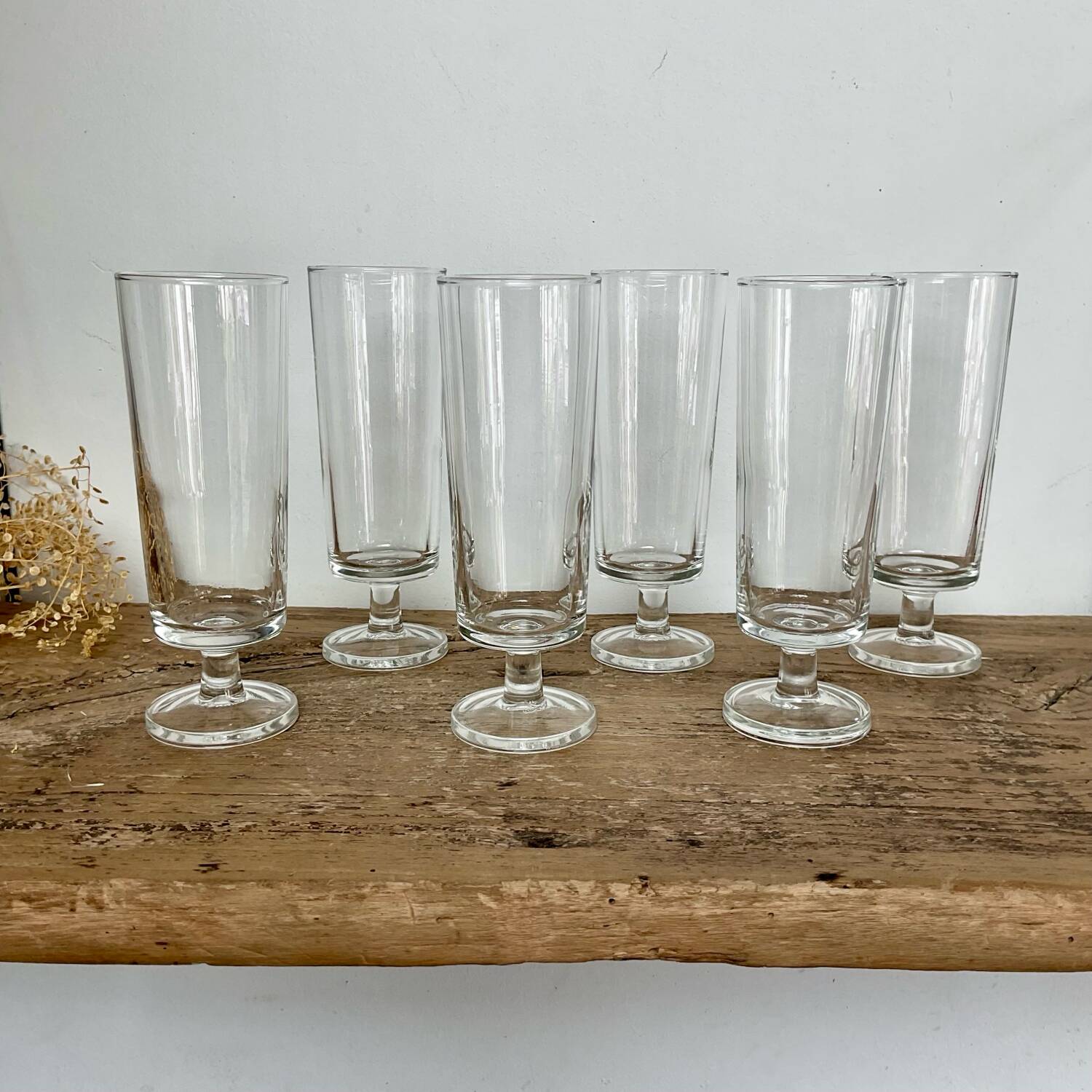 6 vintage Luminarc flutes