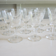 Service de 33 verres à pied et carafe