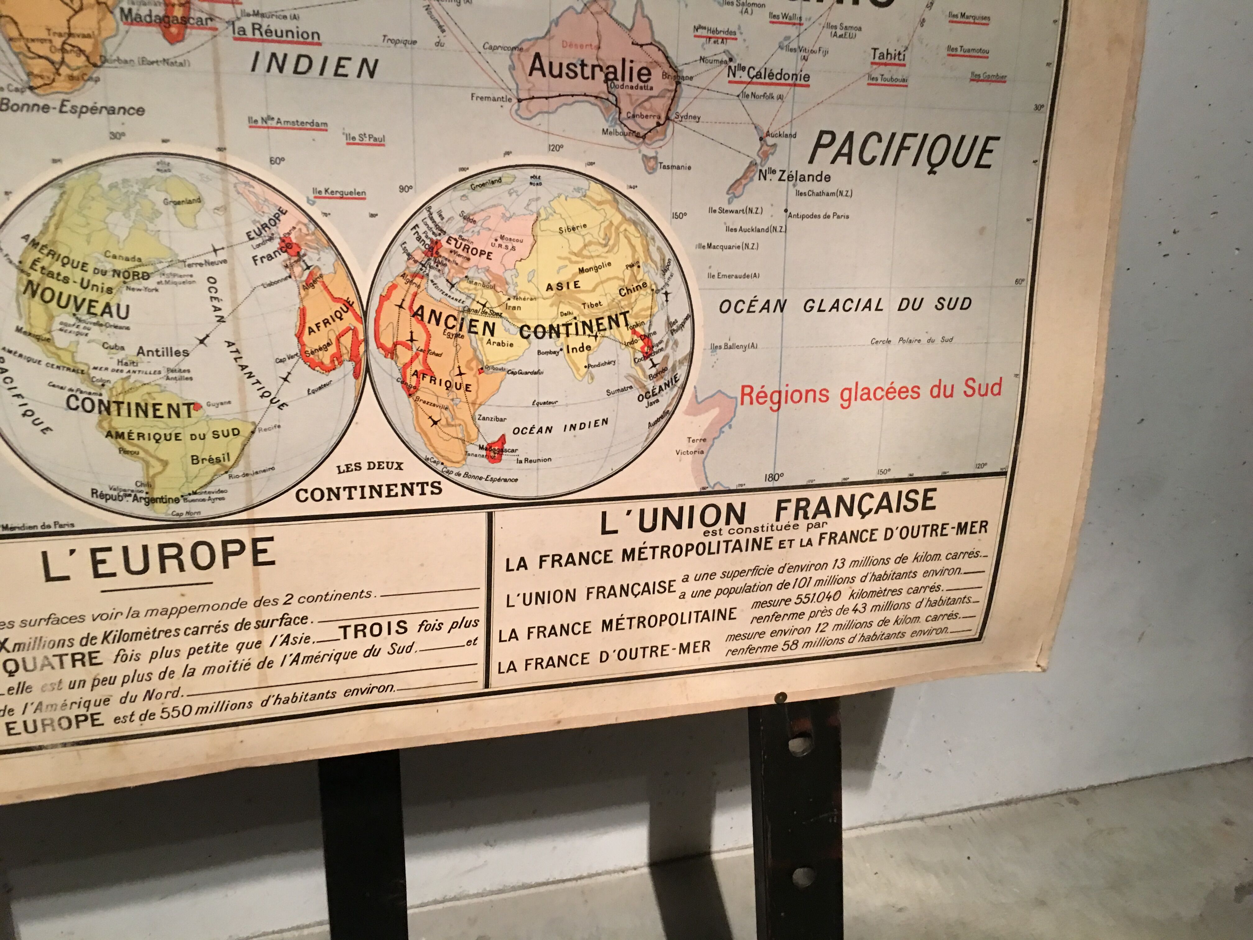 Armand colin school map