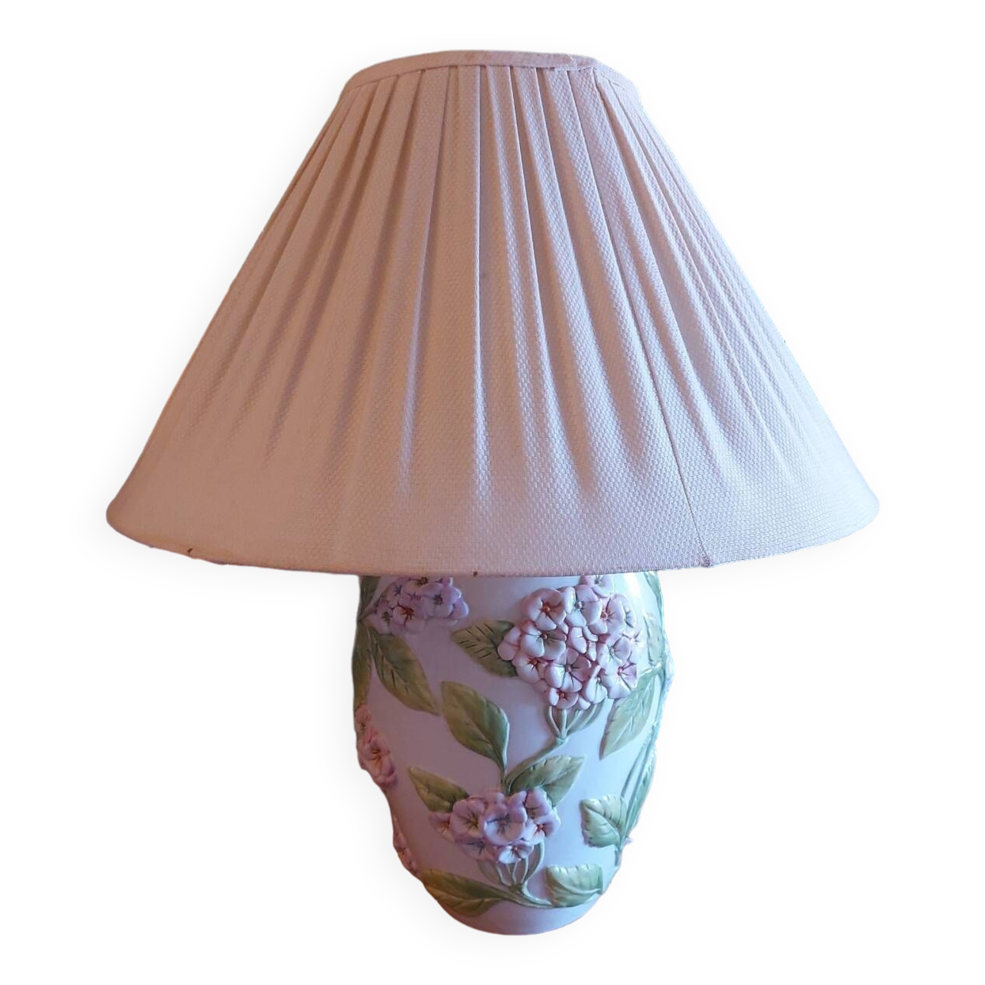 Slush lamp, hydrangea bouquet