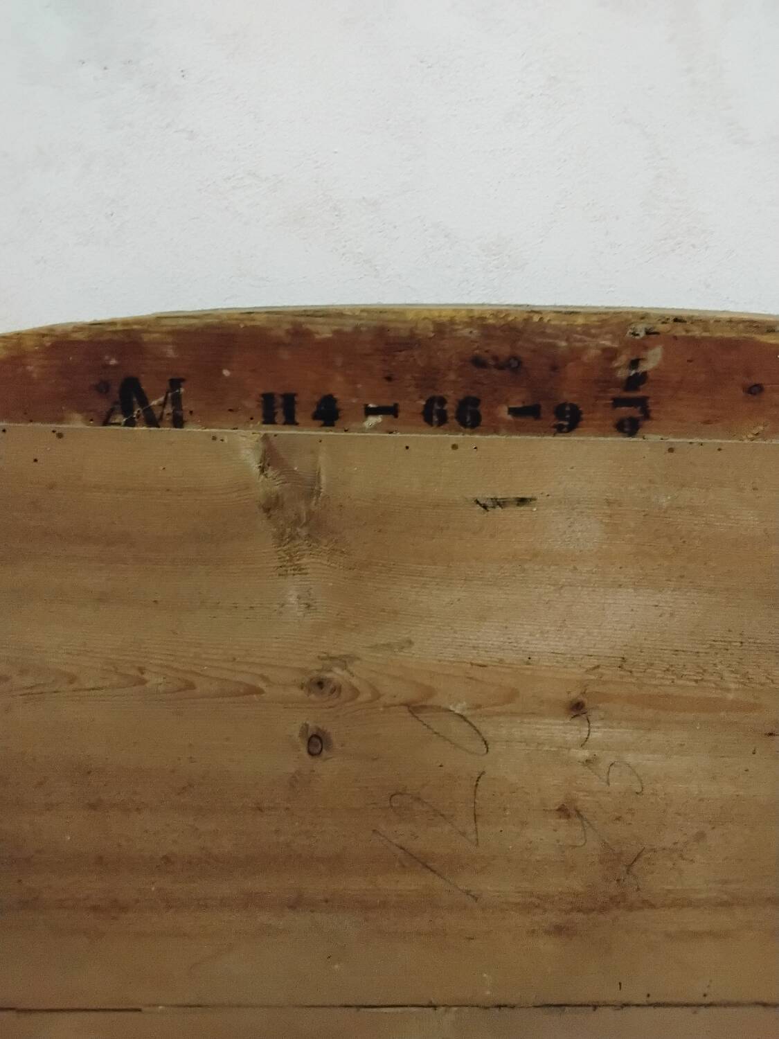 Grand miroir ancien