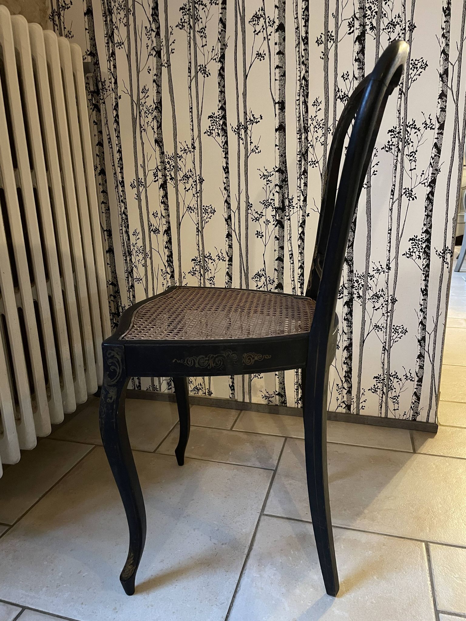 Chaise bois noirci