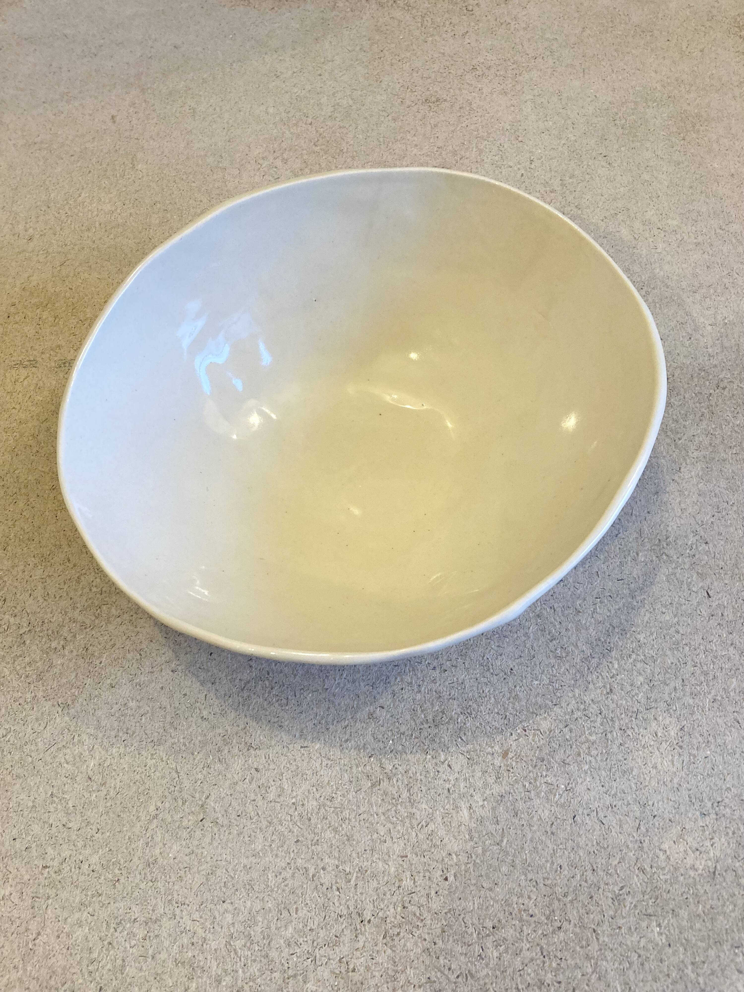 Porcelain salad bowl