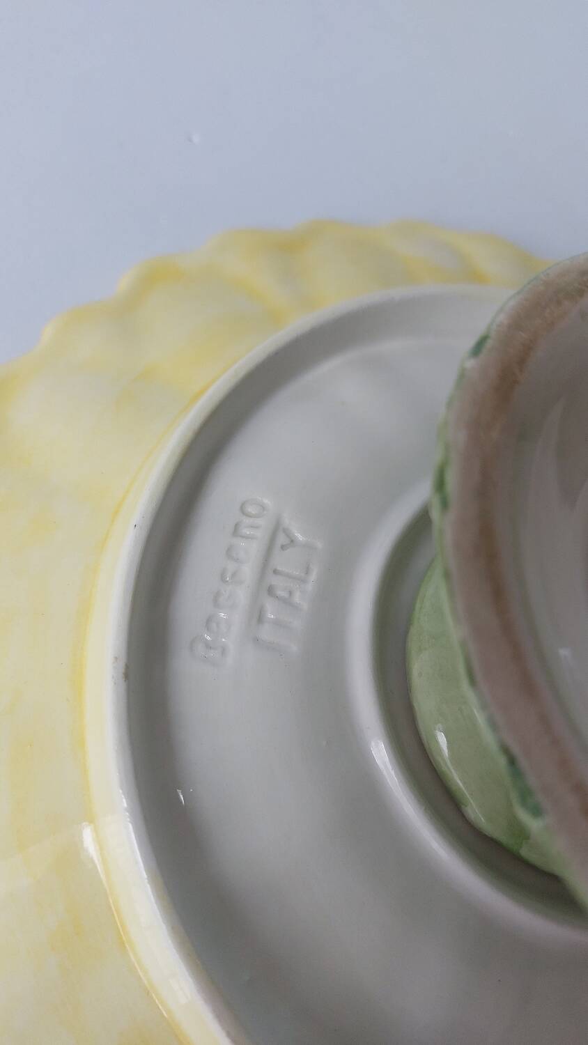 Sunflower display dish vintage tableware