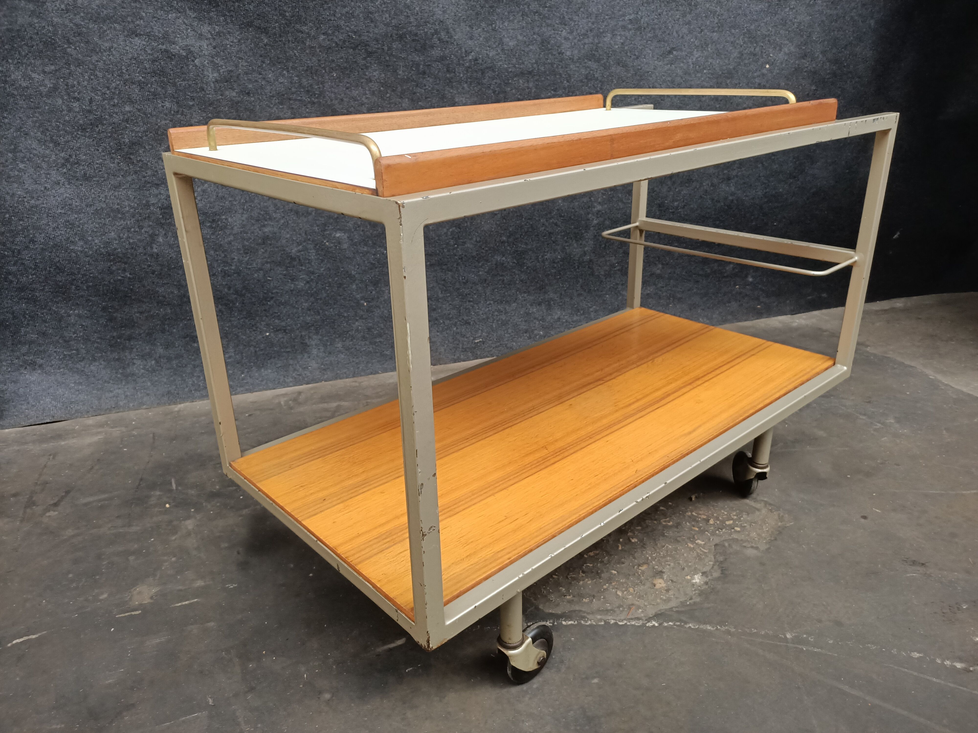 Desert trolley Georges Frydman