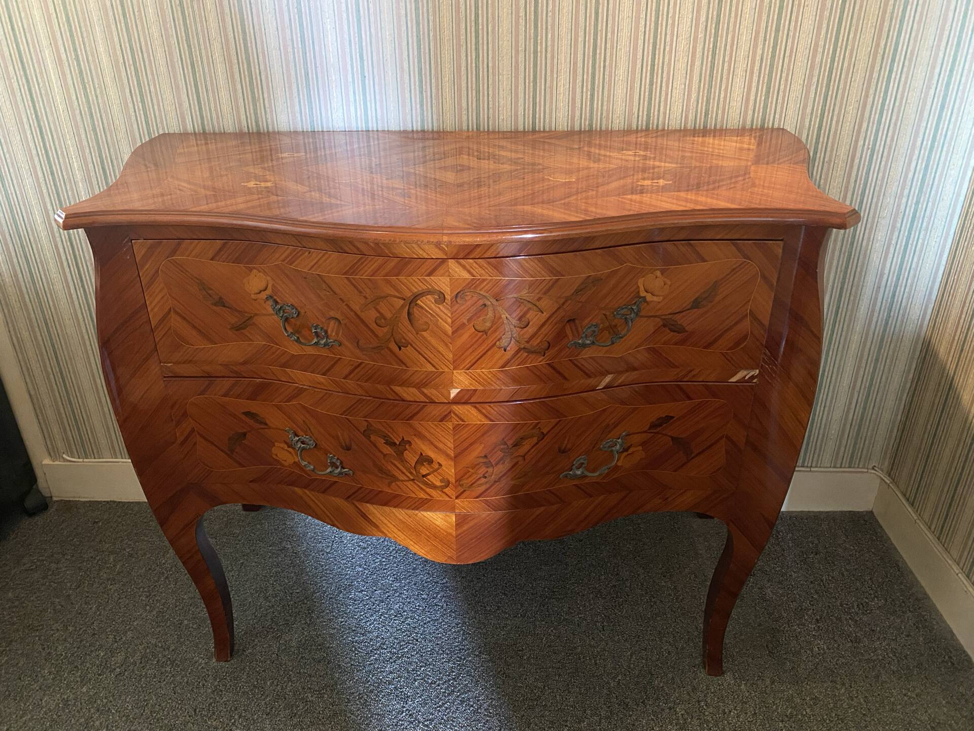 Commode de style Louis XV