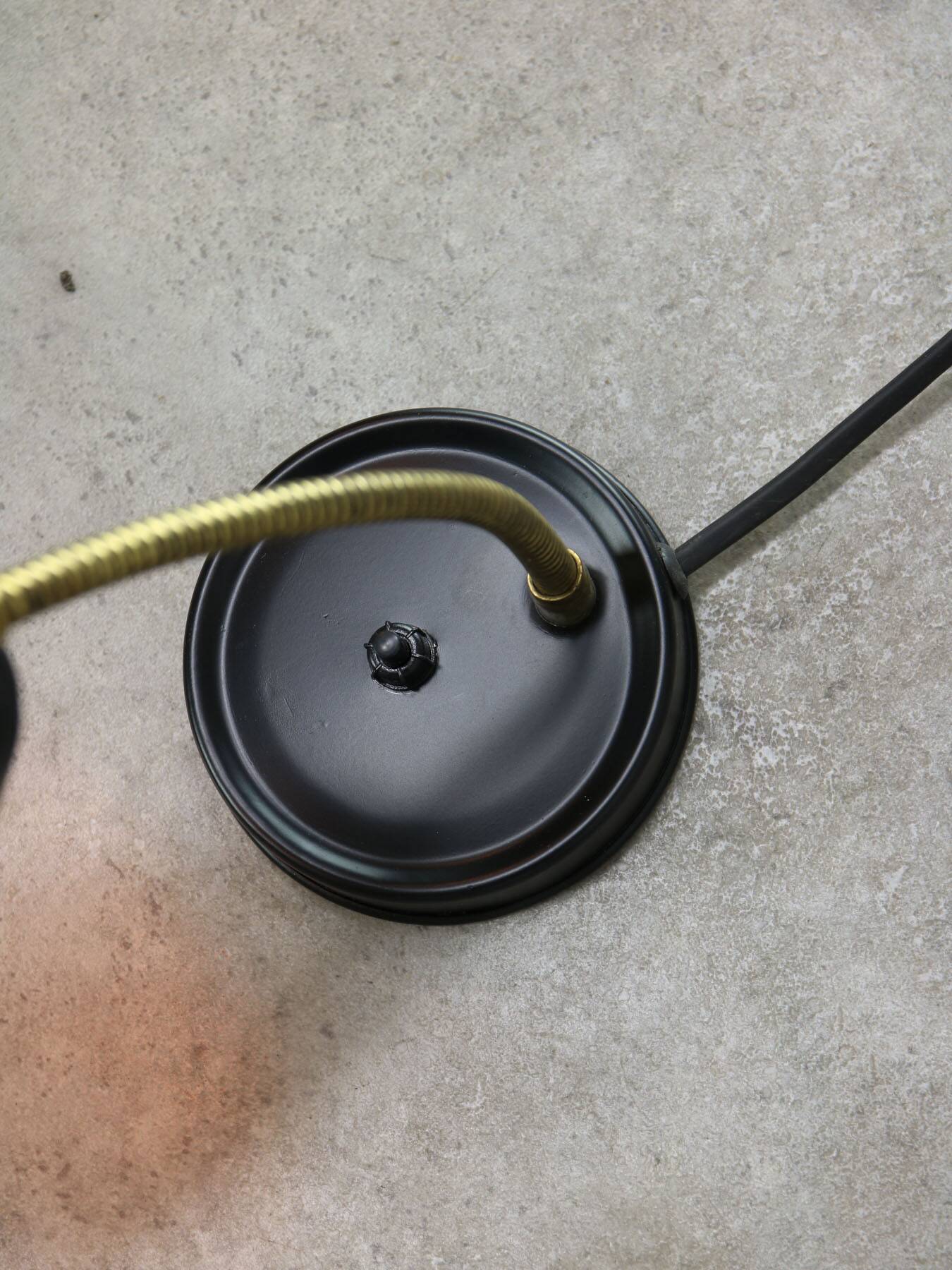 Mid-Century Italian Mini Gooseneck Table Lamp in Black and Brass