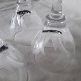 5 petits verres à pied cristal gravé