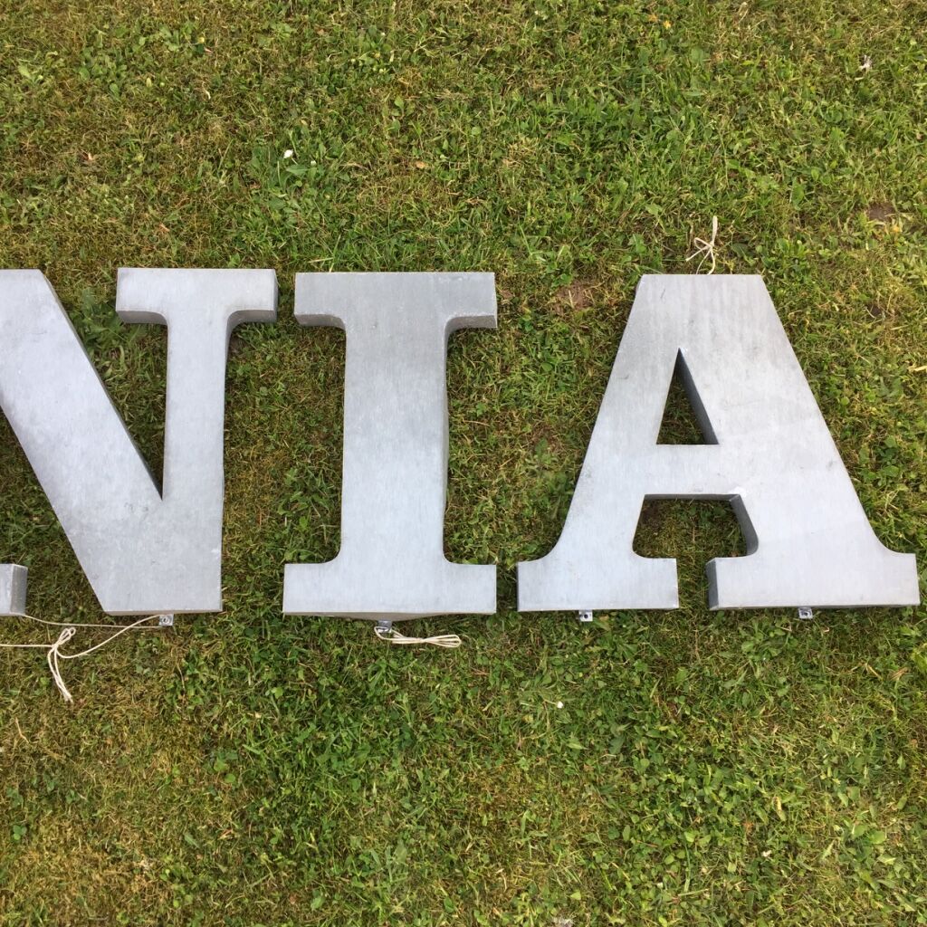 Large size zinc sign R letter