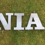 Lettre R d'enseigne en zinc grande taille