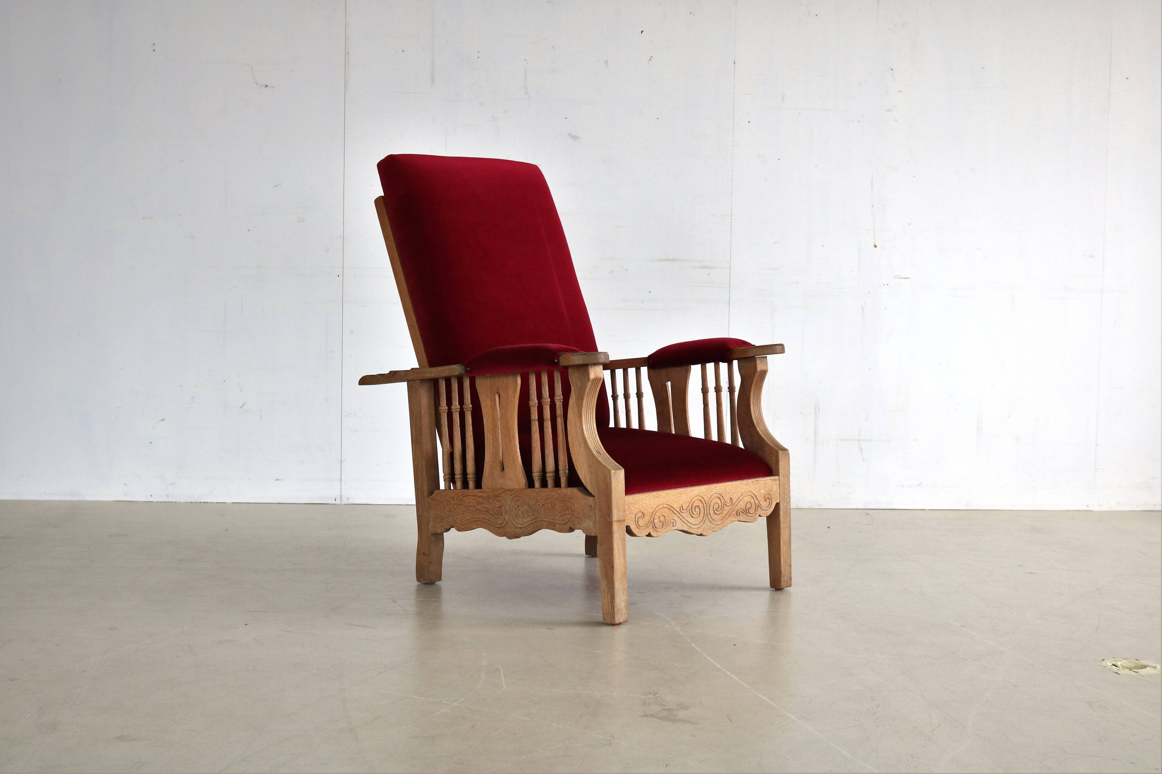 Vintage lounge chair