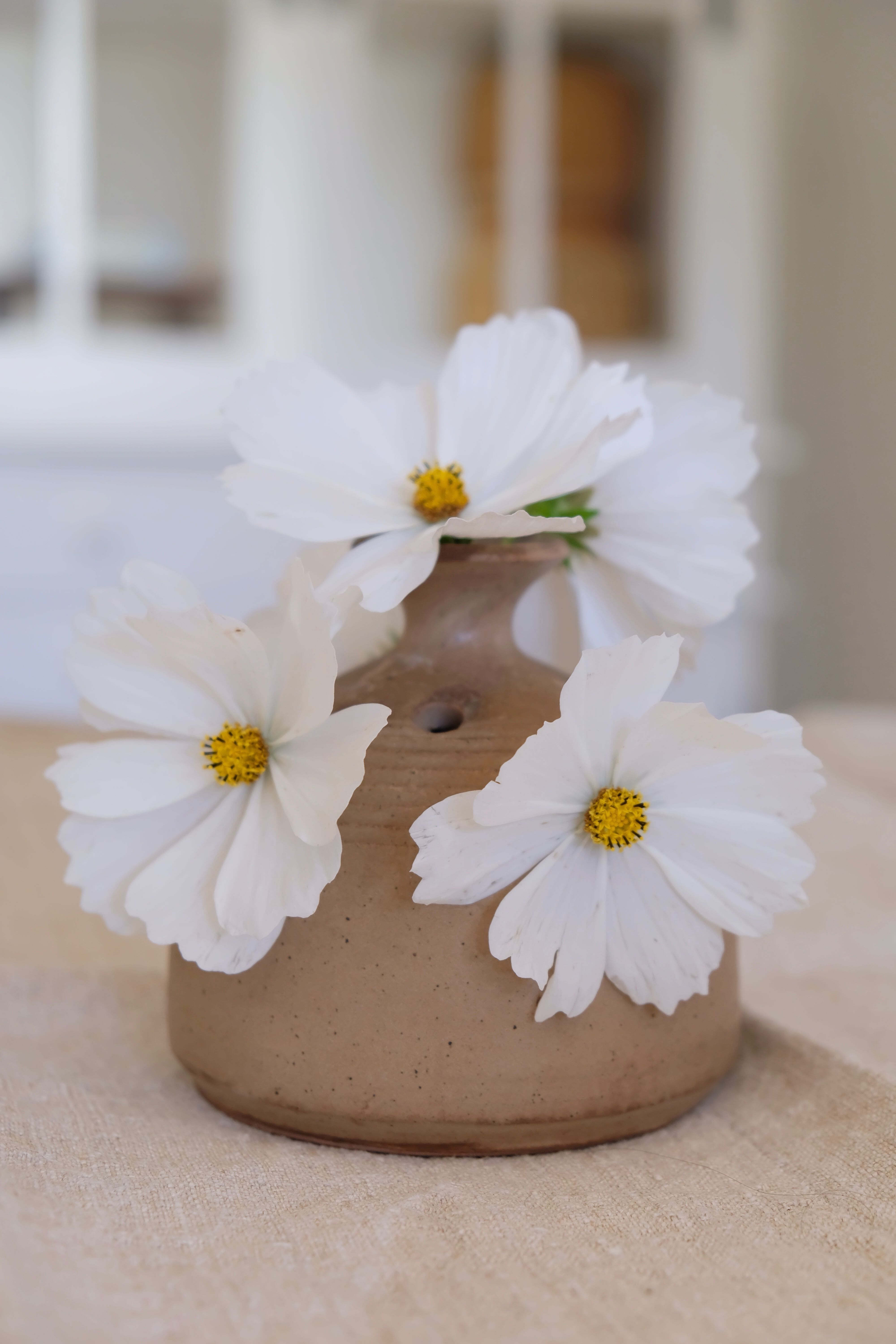 Pique vase Fleurs Vallauris in sandstone
