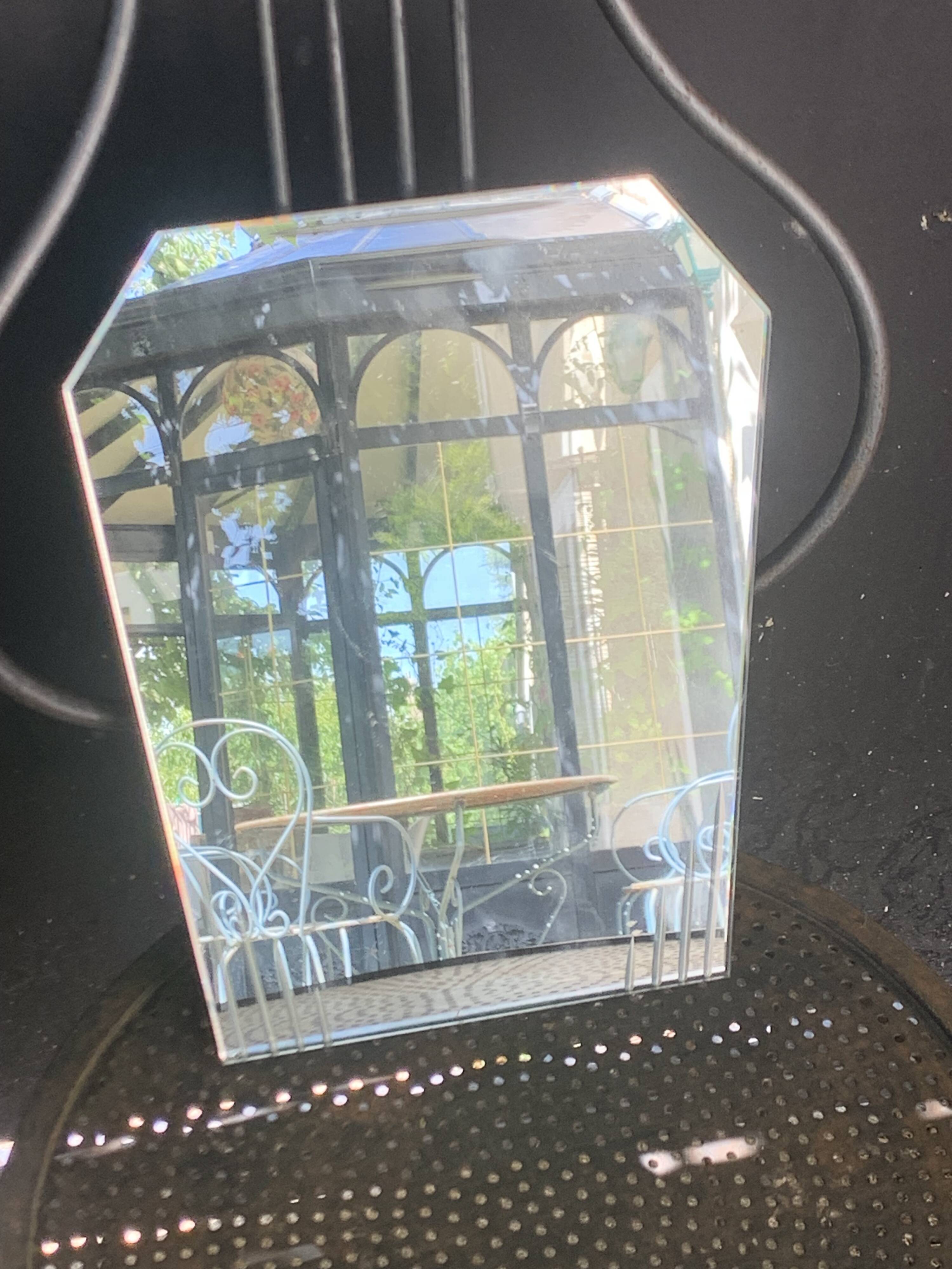 Mirror, centerpiece, to place, beveled and chiseled, art deco