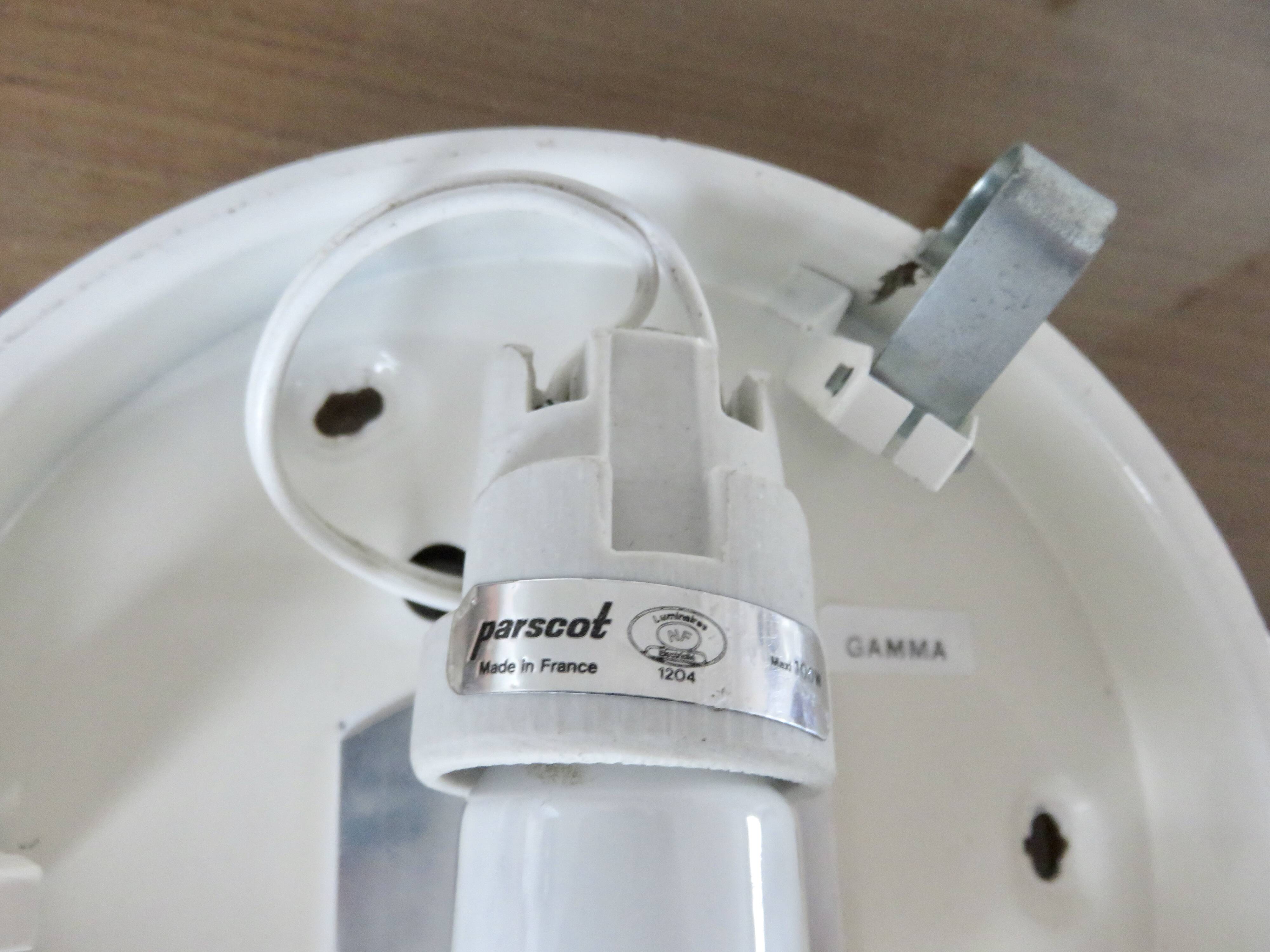 "parscot" ceiling light "gamma" model in opaline 60s 70s