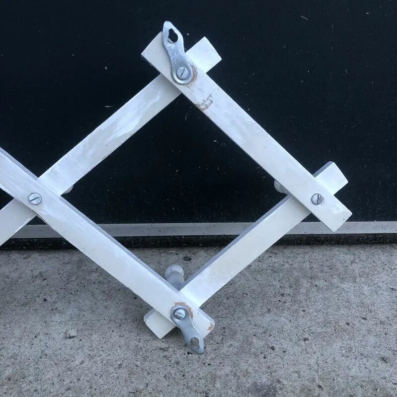Portemanteau mural extensible