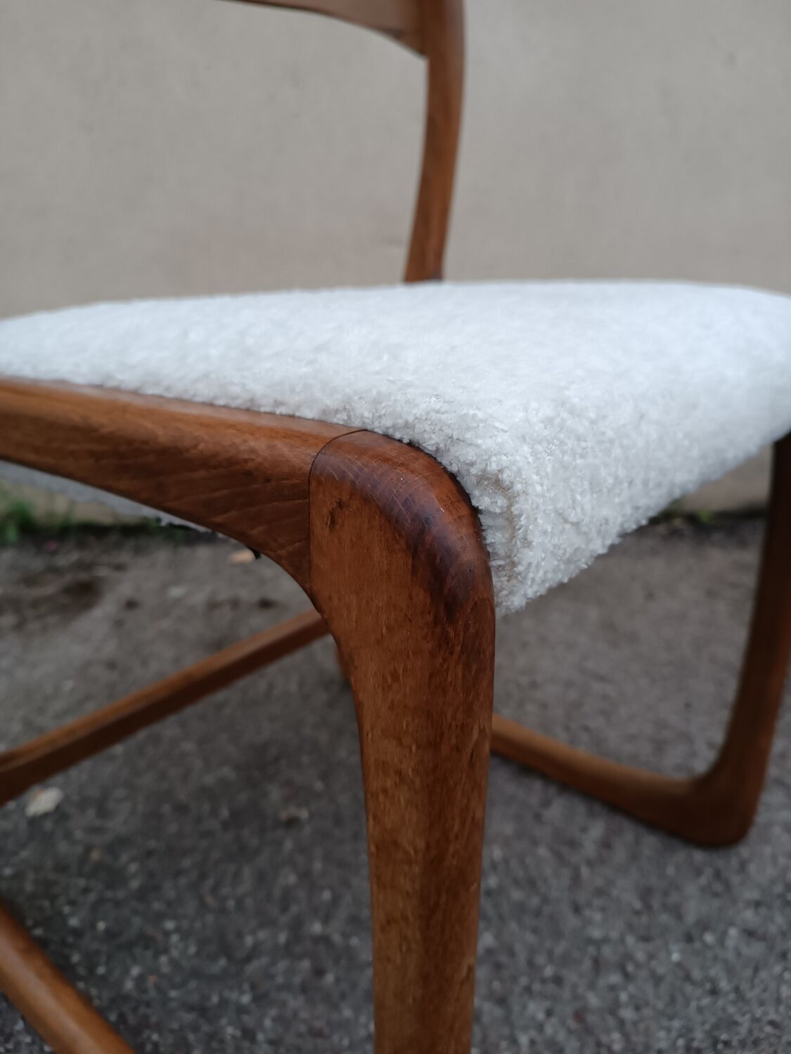 Paire de chaises Baumann traîneau