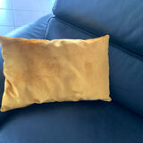 Velvet cushion