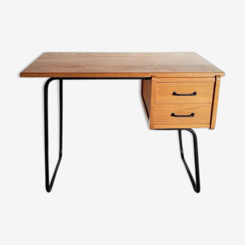 Bureau minimaliste vintage des années 50