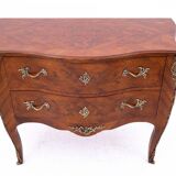 Stylish inlaid chest of drawers, France.