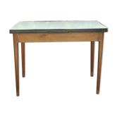 Table formica with wooden feet extensions