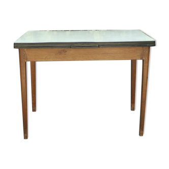 Table formica with wooden feet extensions