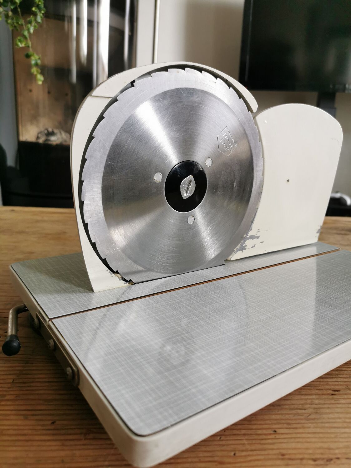 Vintage Formica slicer