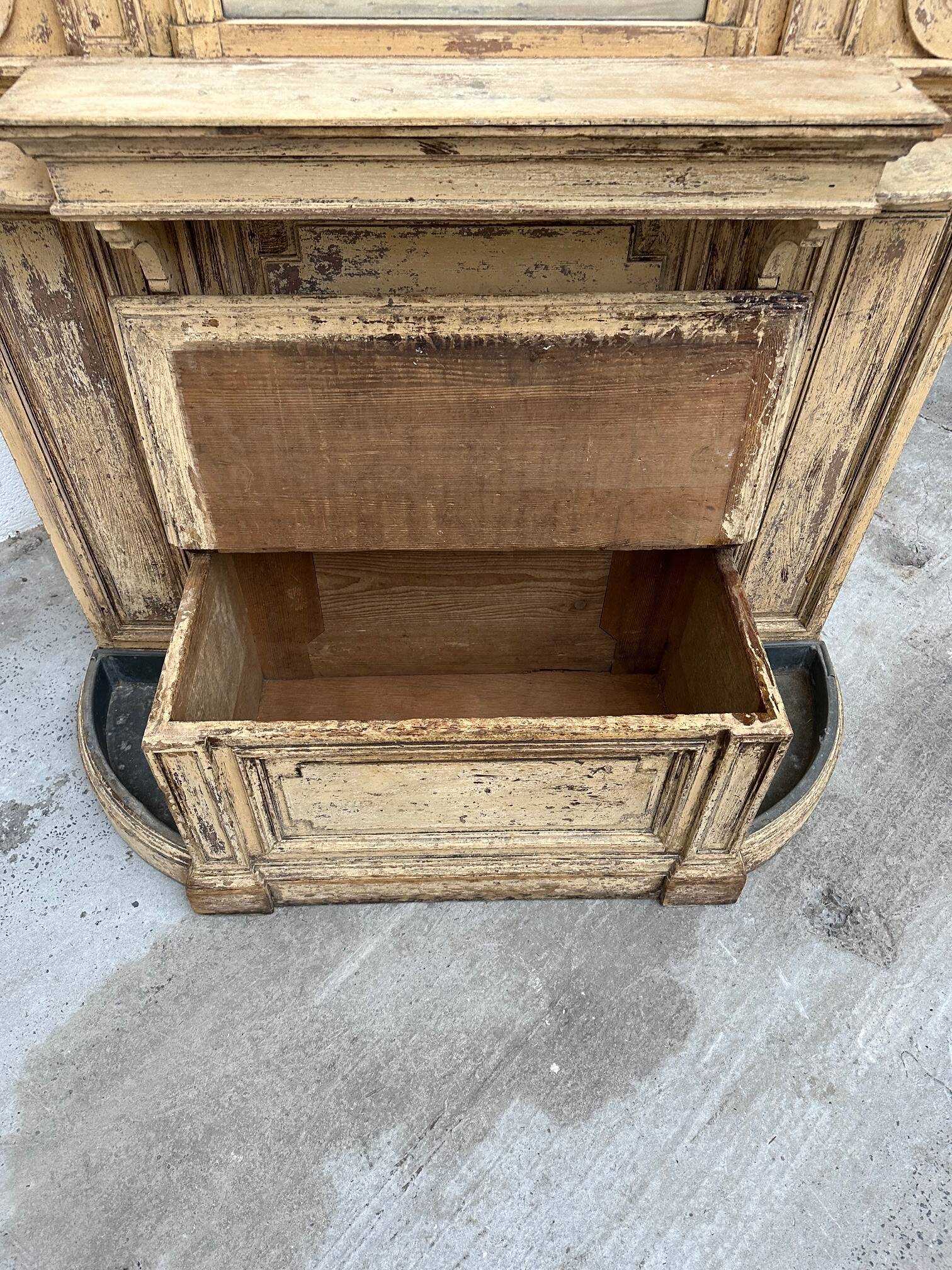 Napoleon III entrance mirror