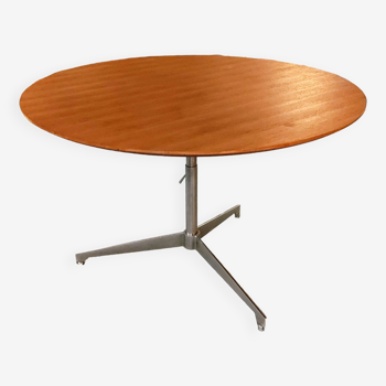 Table en teck à système Osvaldo Borsani 1955