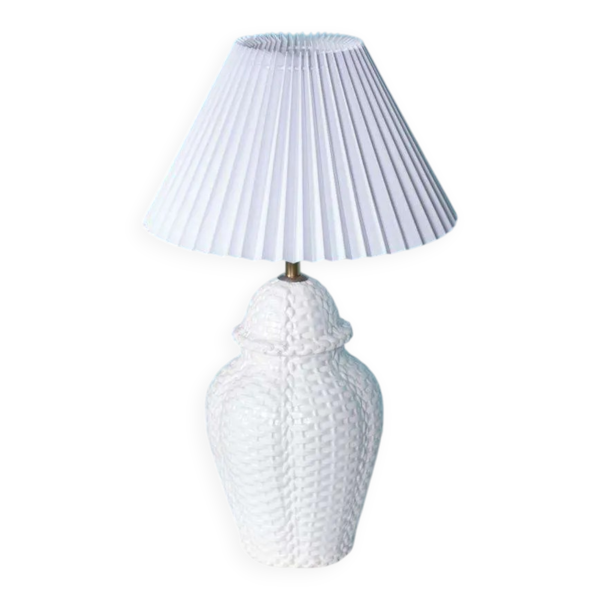Vintage table lamp in woven ceramic Regency style.