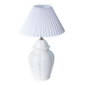 Vintage table lamp in woven ceramic Regency style.