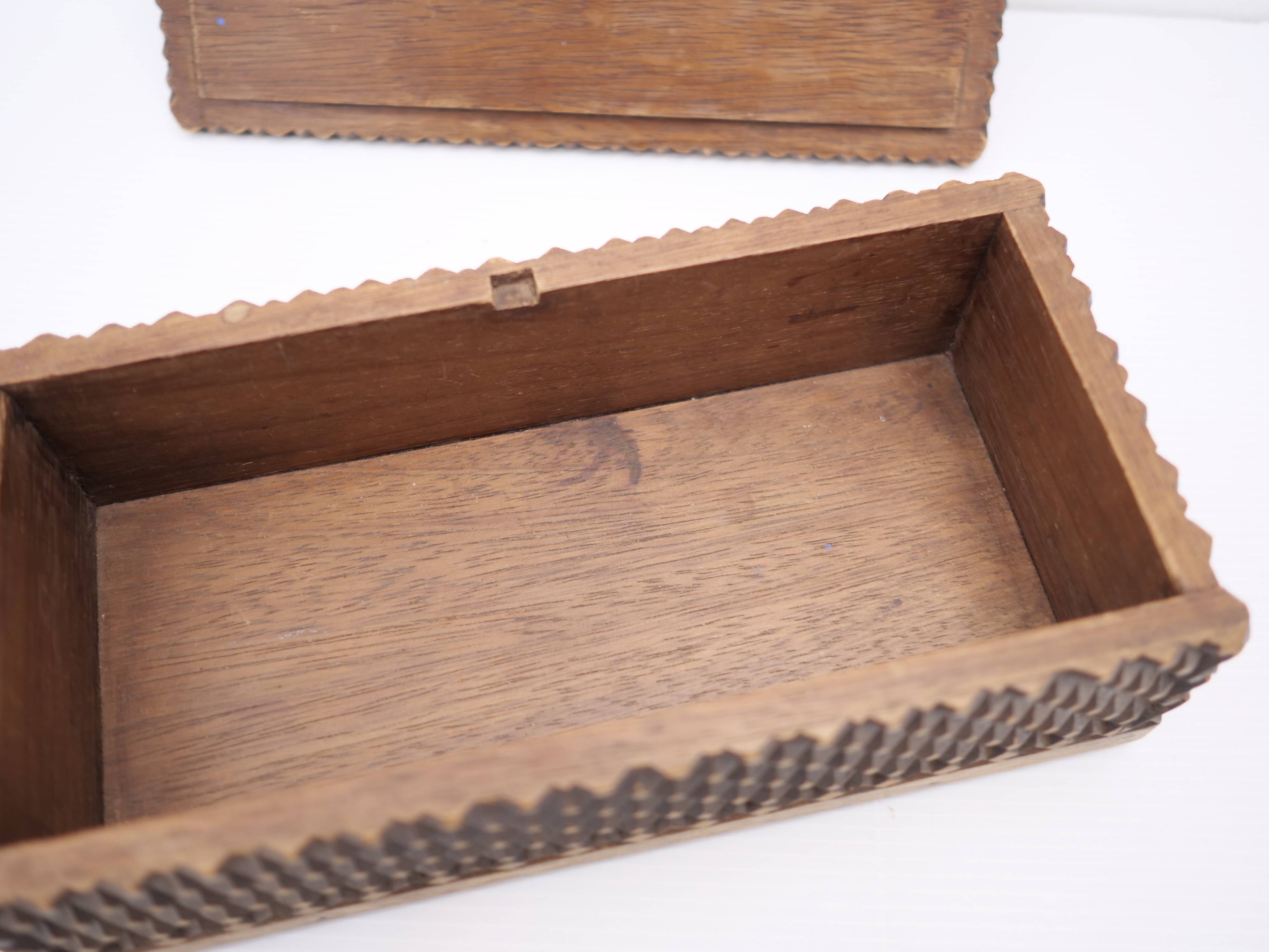 Brutalist pocket emptier with lid