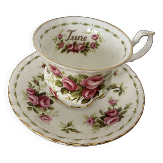 tasse et ss tasse "Juin" porcelaine Royal Albert