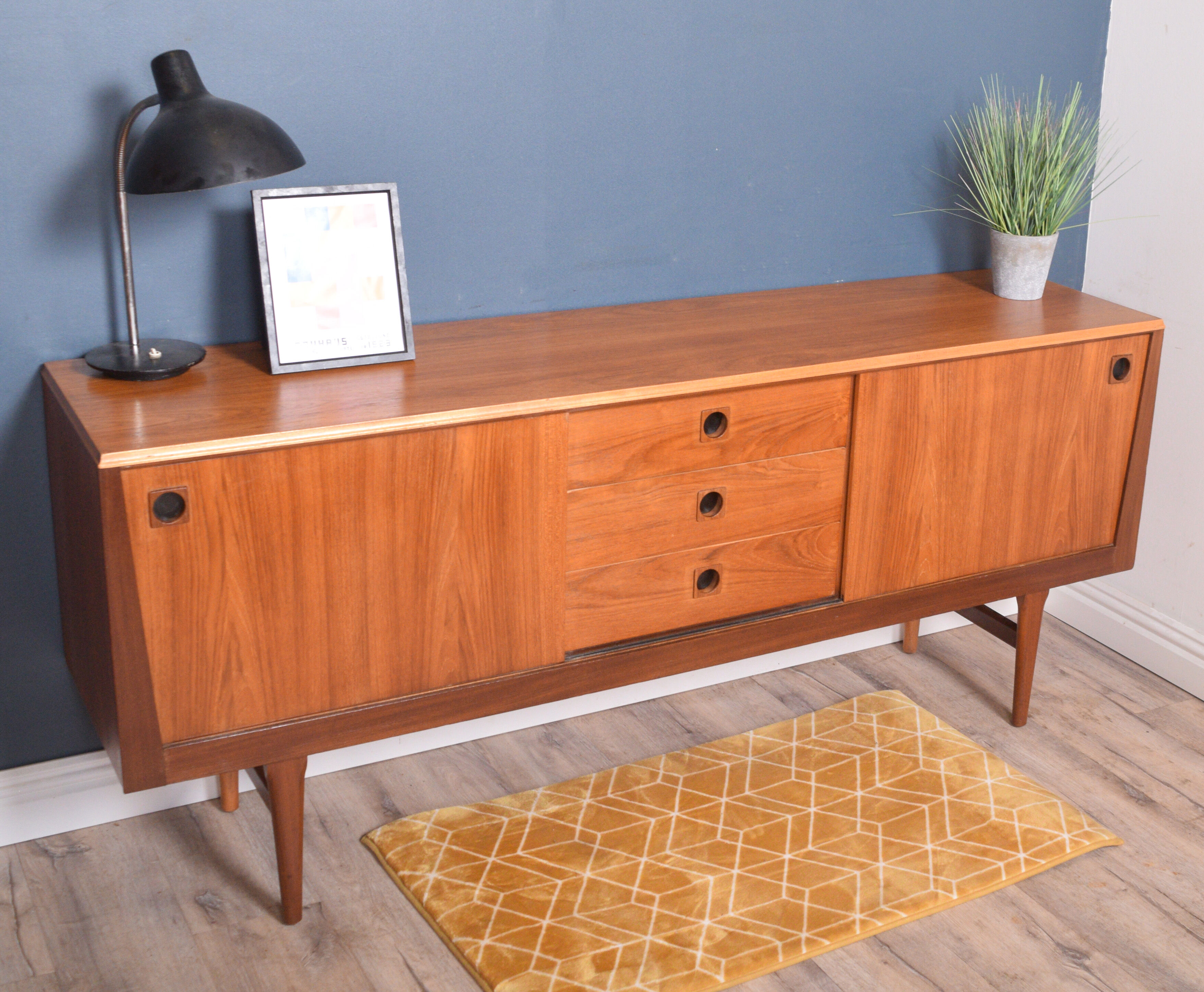 Enfilade retro en teak Elliots de Newbury EON