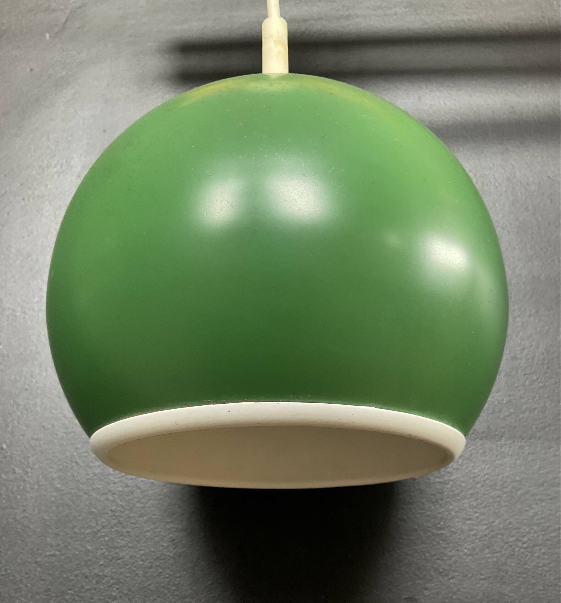 Suspension EyeBall vintage en métal vert